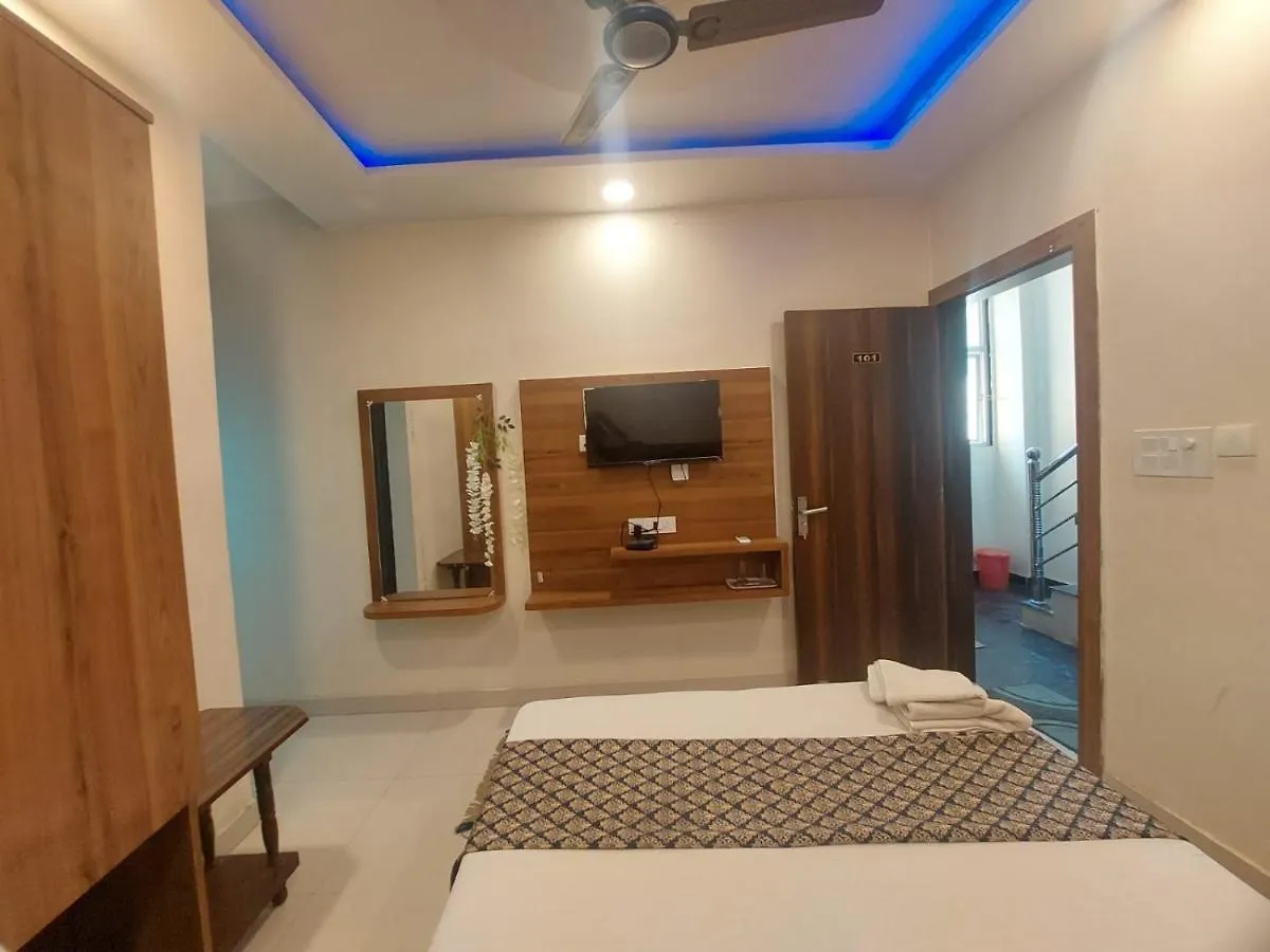 Chandra Home Stay Varanasi