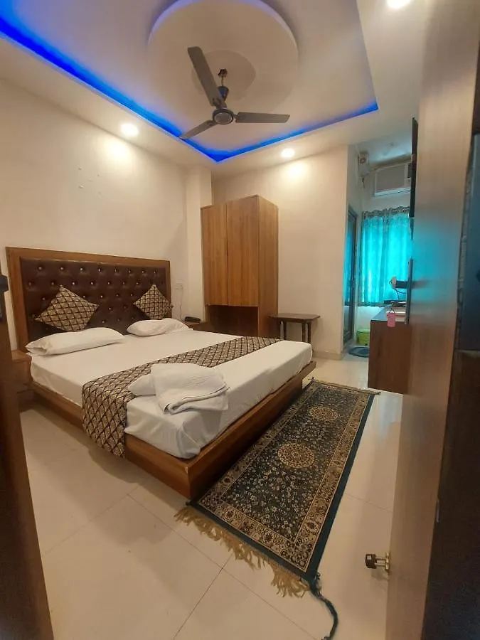 Chandra Home Stay Varanasi 3*,  India