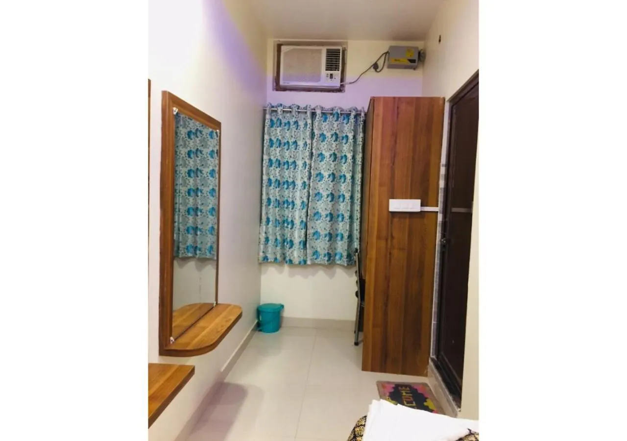 Chandra Home Stay Varanasi